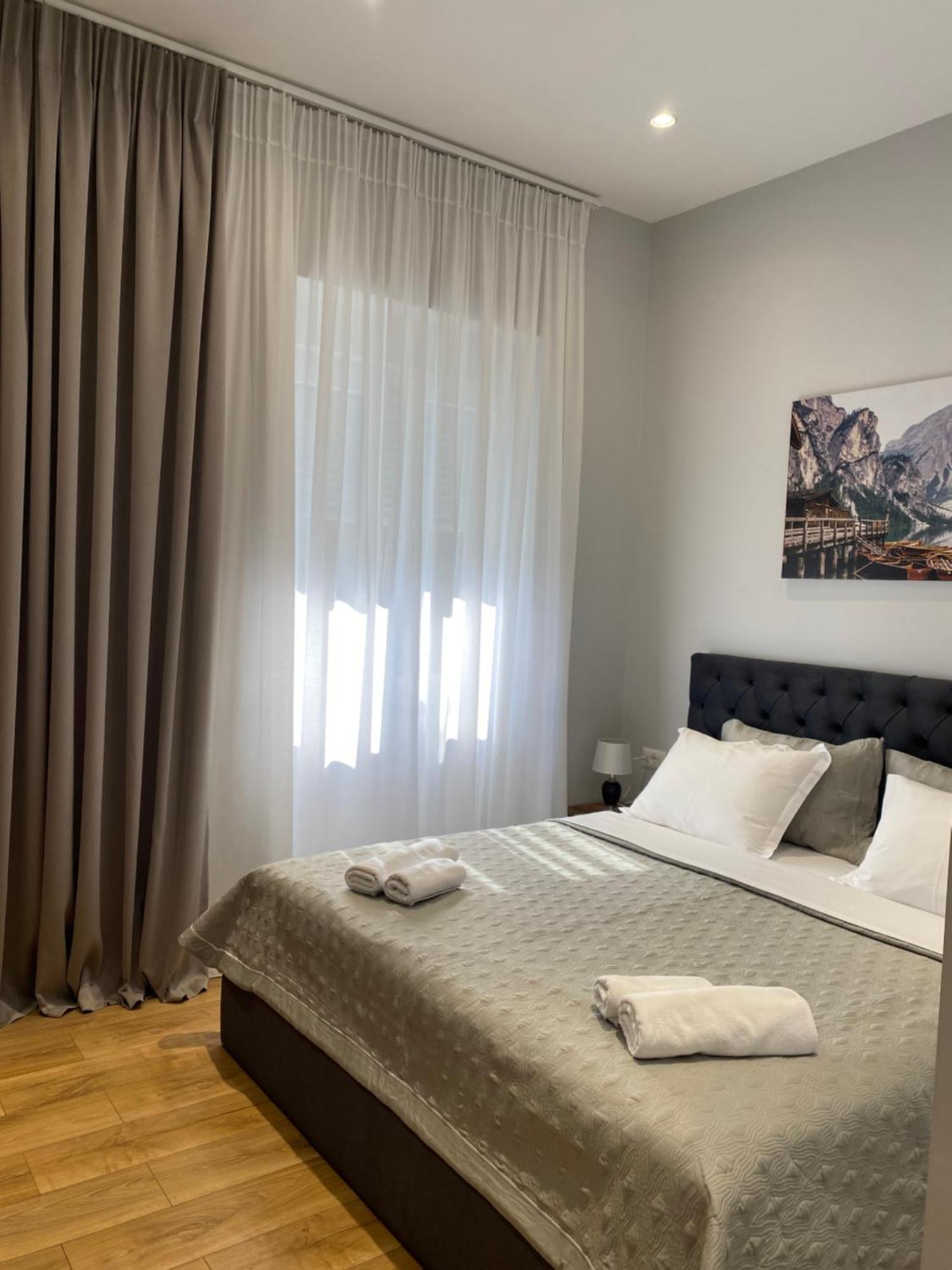 Inn Panto Tirana